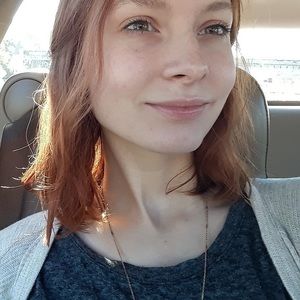 Meet your Posher, Kayla